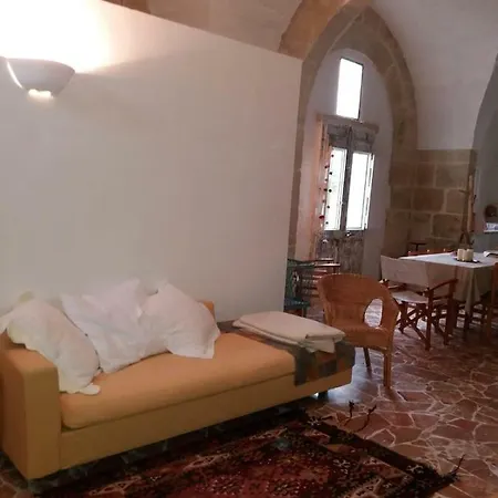 58 Via Pozzo Corigliano dʼOtranto